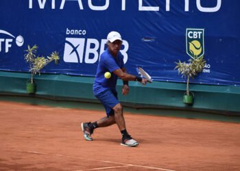 Rodada desta terça-feira têm 61 jogos de simples no Masters 700 de Brasília