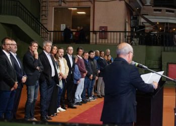 Cerimônia de abertura com atletas e autoridades marca a noite de quarta-feira no 37º Seniors Internacional de Tênis de Porto Alegre