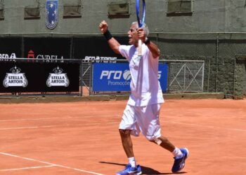 João Soares vira batalha de três horas contra top 10 e vai à semi na 39ª Copa Yone Borba Dias em Porto Alegre